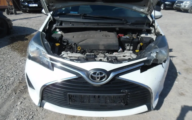 Toyota Yaris cena 12900 przebieg: 411000, rok produkcji 2016 z Głuszyca małe 277